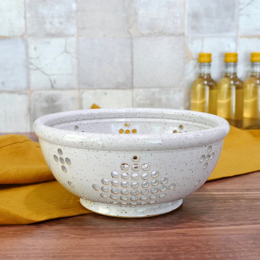 Speckled White Classic Colander
